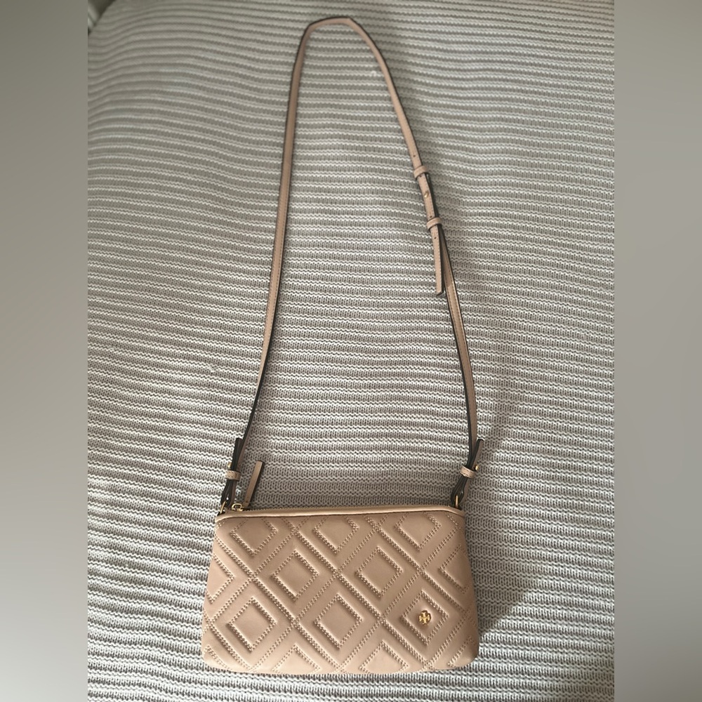 ✨Tory Burch purse✨
